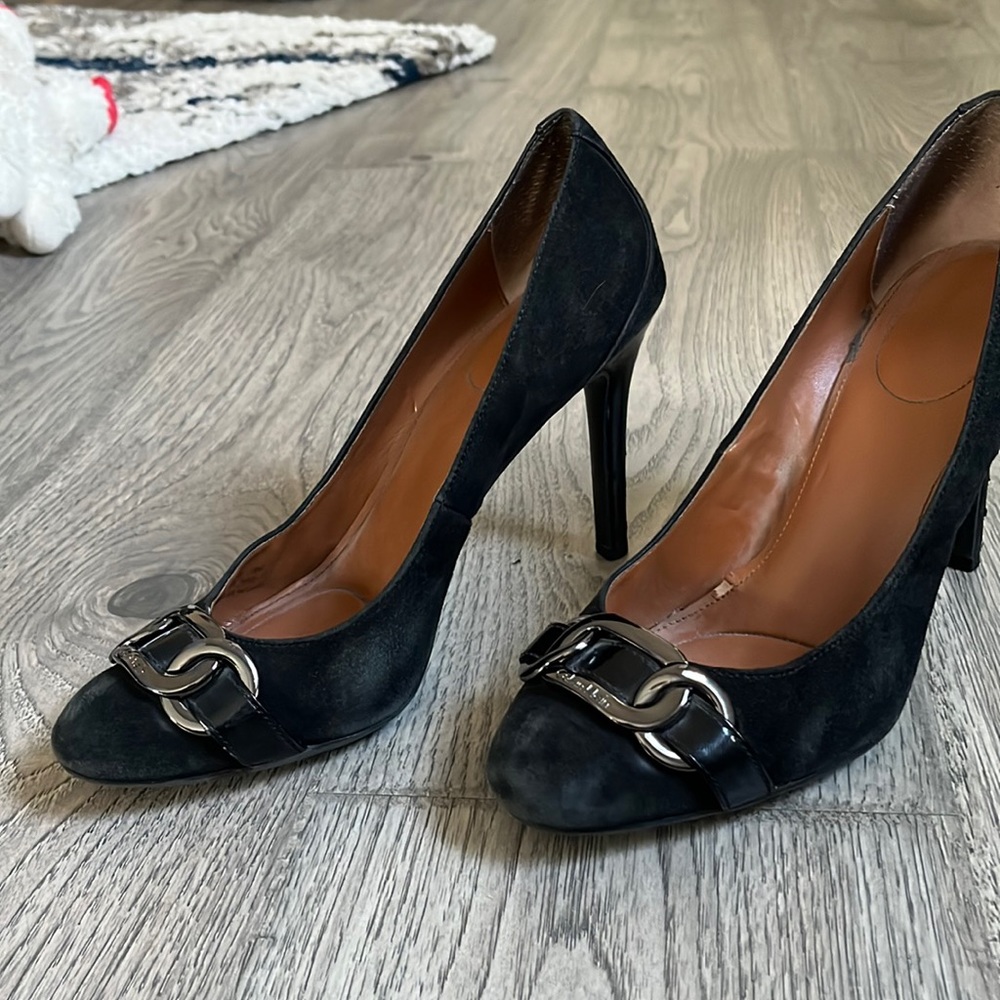 Black suede Calvin Klein Pumps